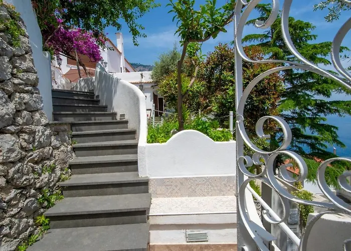 Villa - Isabel